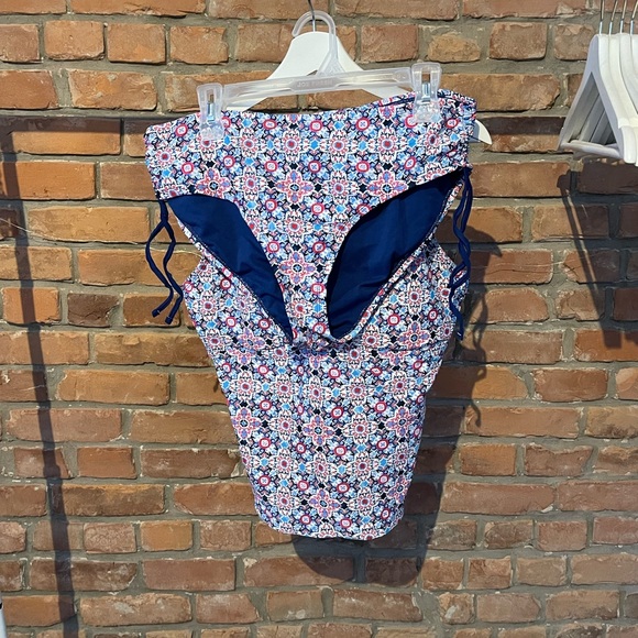 ***50% Off*** Super cute tankini set - Picture 2 of 3